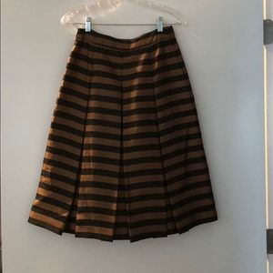 Like new Halogen black and bronze skirt